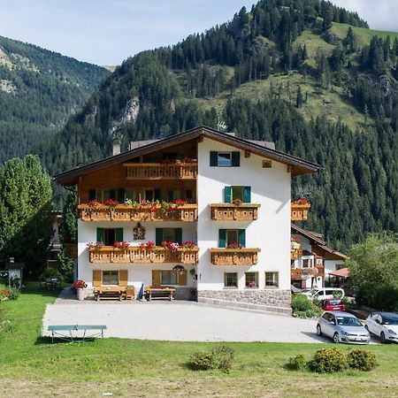 Villa Insam Sëlva di Val Gardena Eksteriør billede